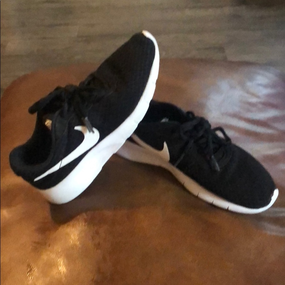 Nike Tennis shoes